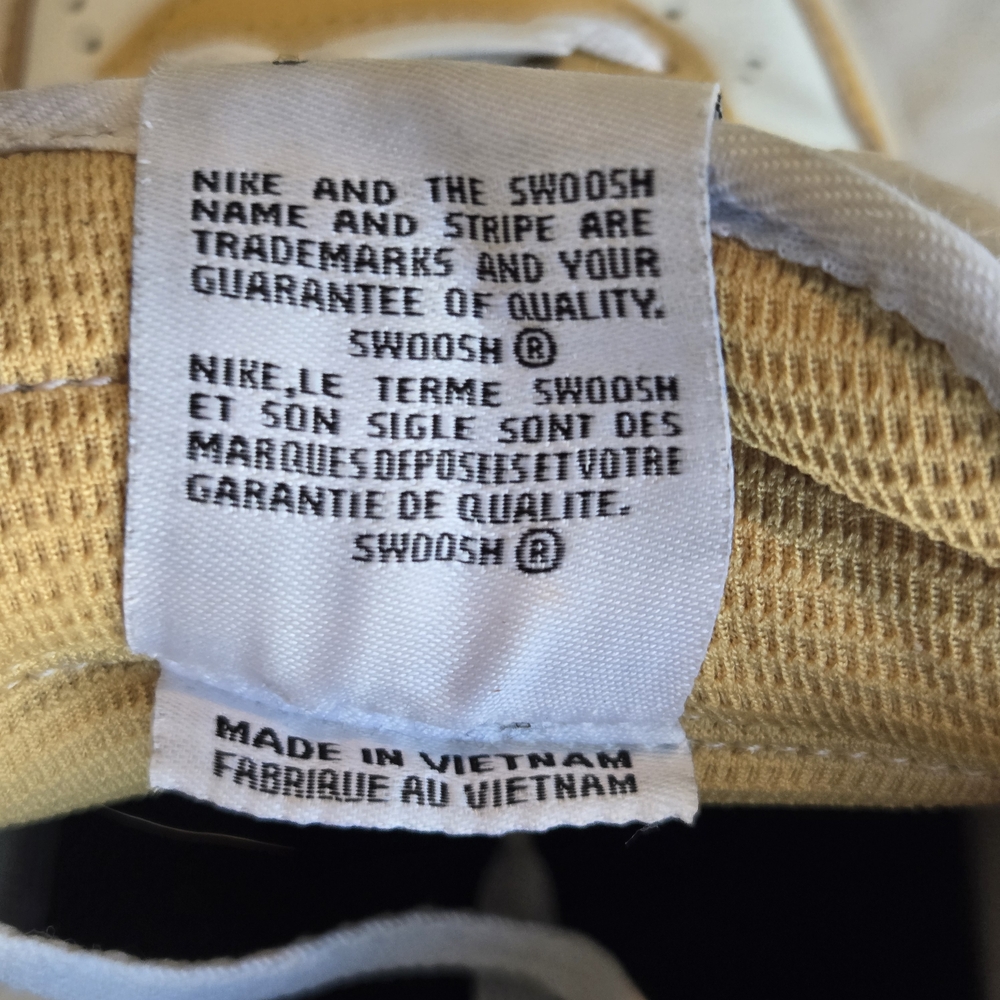 NIKE Air Force 1 Low '07 Bronzine Yellow Sneakers CT7875_994 Size 10 Men - Picture 10 of 11